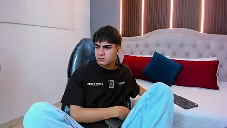 Tommy18__ webcam model stream image