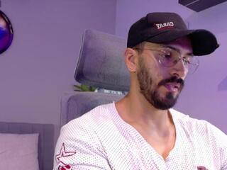 Thony Muscle webcam model stream image