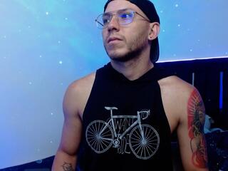 Sammuel Rogers webcam model stream image