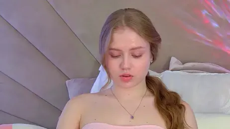 SelinSwarovski webcam model stream image