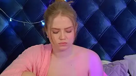 SelinSwarovski webcam model stream image