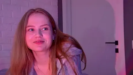 SelinSwarovski webcam model stream image