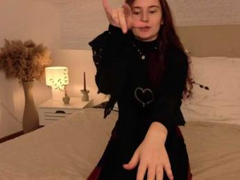 Natural-Mary webcam model stream image