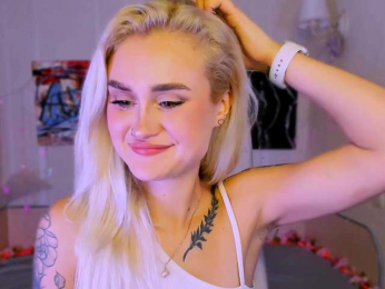 Ravenaaaa webcam model stream image