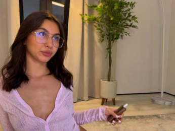 YESSASHA webcam model stream image