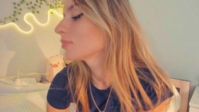 KiraRM webcam model stream image