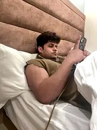 Vihaaanfucks webcam stripchat model stream image