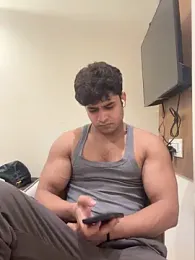 Vihaaanfucks webcam stripchat model stream image