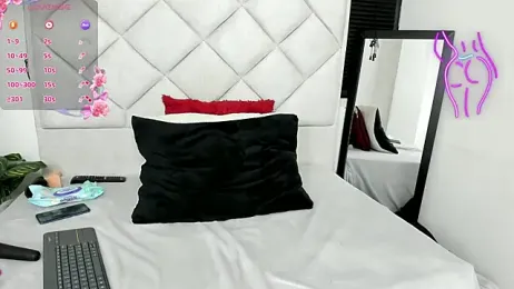 azul_moonn webcam stripchat model stream image
