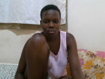 juicy-bella webcam model stream image