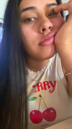 Queen1992 webcam model stream image