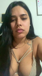 Queen1992 webcam model stream image