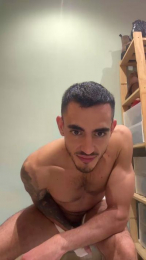 AlejandroAlpha webcam cam4 model stream image