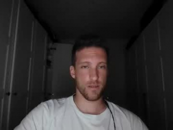 moms_little_monster webcam model stream image