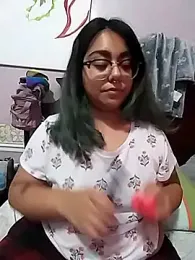 Lovelyrainn webcam model stream image