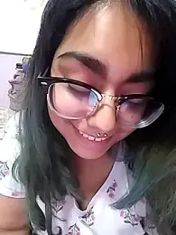 Lovelyrainn webcam model stream image