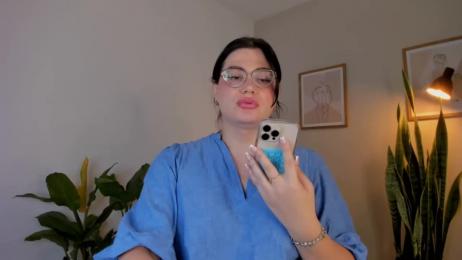 laureng webcam camscom model stream image