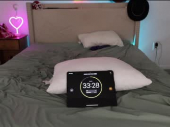 ari_lovexo webcam model stream image