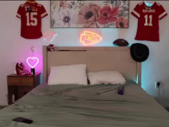 ari_lovexo webcam model stream image