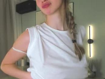 casual_blonde webcam model stream image