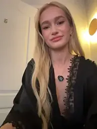 KristinaDane webcam model stream image