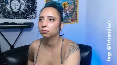 IrisSmil3 webcam stripchat model stream image