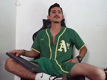 HomeAloneK webcam model stream image