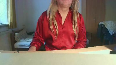 ShinyLarissa webcam model stream image