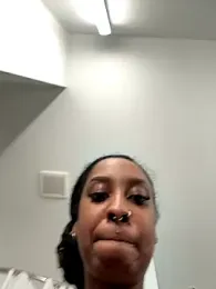 Your_Paris webcam stripchat model stream image