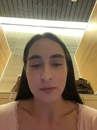 Holly_Play webcam stripchat model stream image