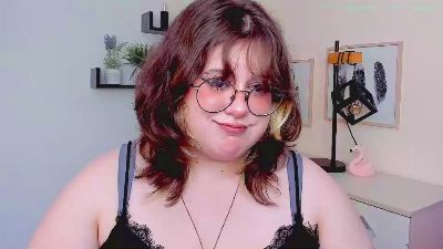 OpheliaLush webcam model stream image