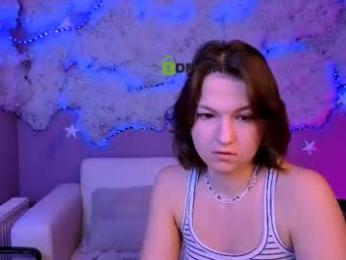 chloe_ley webcam model stream image