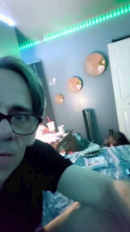 DezNmike webcam cam4 model stream image