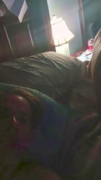 DezNmike webcam model stream image