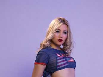 AzuraFox webcam model stream image