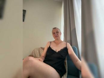 EfrosinyaRAY webcam model stream image