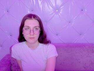 Vixen Light webcam model stream image