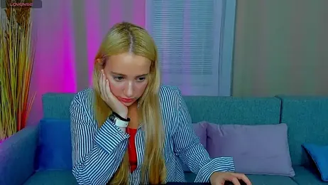 AuroraSkyee webcam model stream image