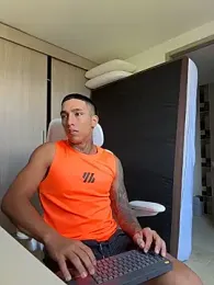 sendfer webcam stripchat model stream image