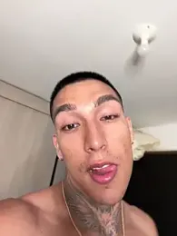 sendfer webcam stripchat model stream image