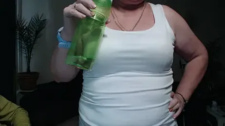 JoannaAndNeighbour webcam model stream image