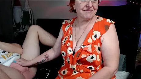 JoannaAndNeighbour webcam model stream image