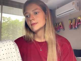 leorakorzep webcam model stream image