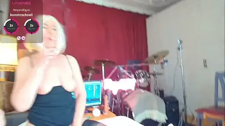 FoxyandTed webcam model stream image