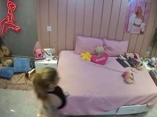 voyeurcam-casa-salsa-bedroom-1 webcam model stream image