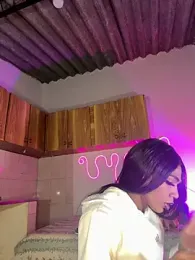 violeta_E_ webcam model stream image