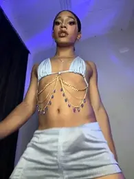 Emaa- webcam model stream image