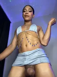 Emaa- webcam stripchat model stream image