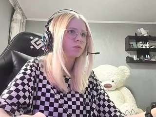 lorrianeleuga webcam model stream image