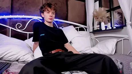 LukeSweet webcam model stream image